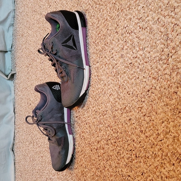 Reebok Runners - Picture 1 of 2